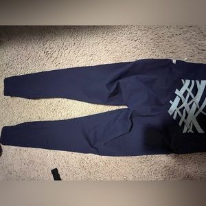 navy fabletics leggings